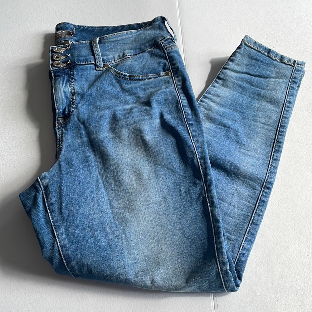 EUC Torrid Jegging size 16S